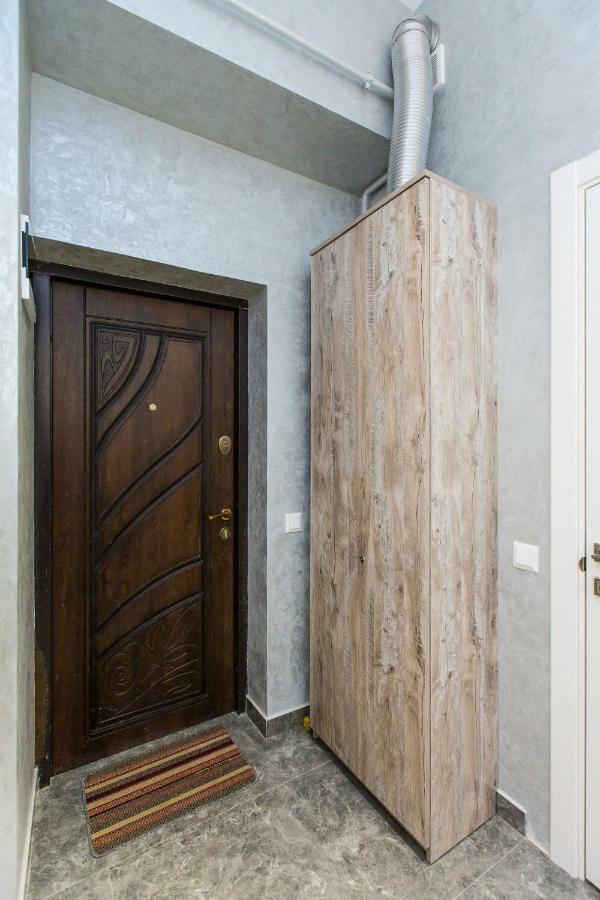 Дизайнерська Віп Квартира По Вулиці Куліша 14 Lviv Kültér fotó