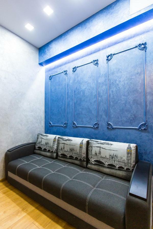 Дизайнерська Віп Квартира По Вулиці Куліша 14 Lviv Kültér fotó