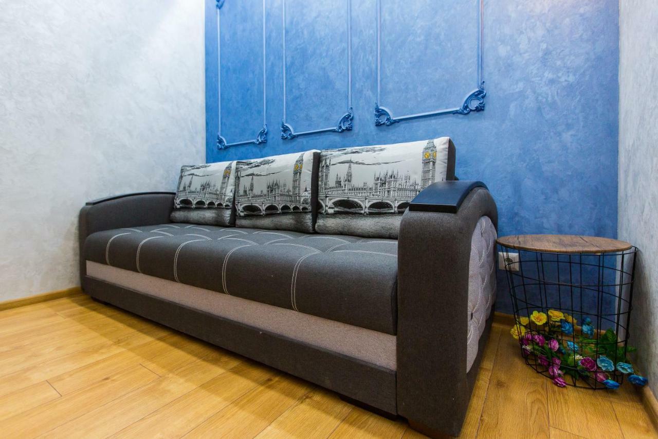 Дизайнерська Віп Квартира По Вулиці Куліша 14 Lviv Kültér fotó